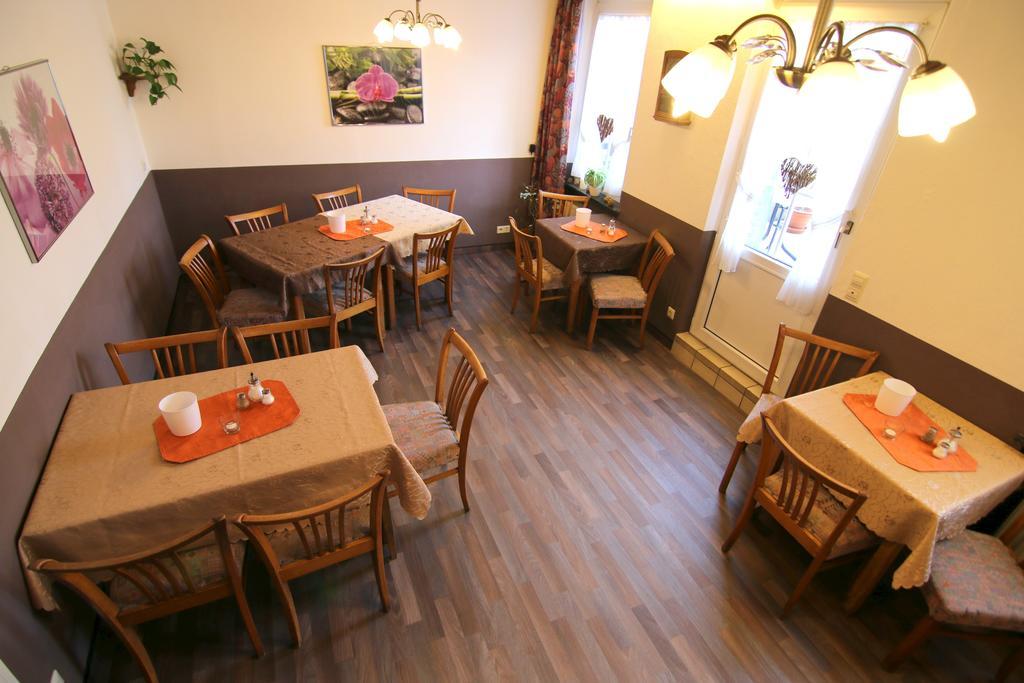 Pension Chapeau-Claque Кохем Экстерьер фото