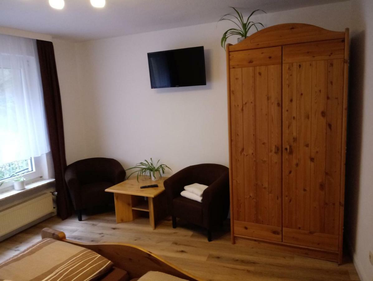 Pension Chapeau-Claque Кохем Экстерьер фото